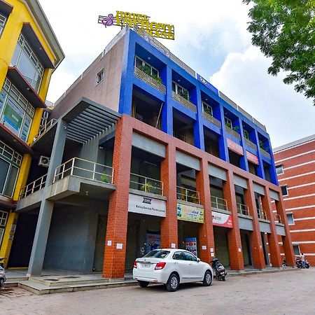 Fabhotel Symphony Grand Ahmedabad Extérieur photo