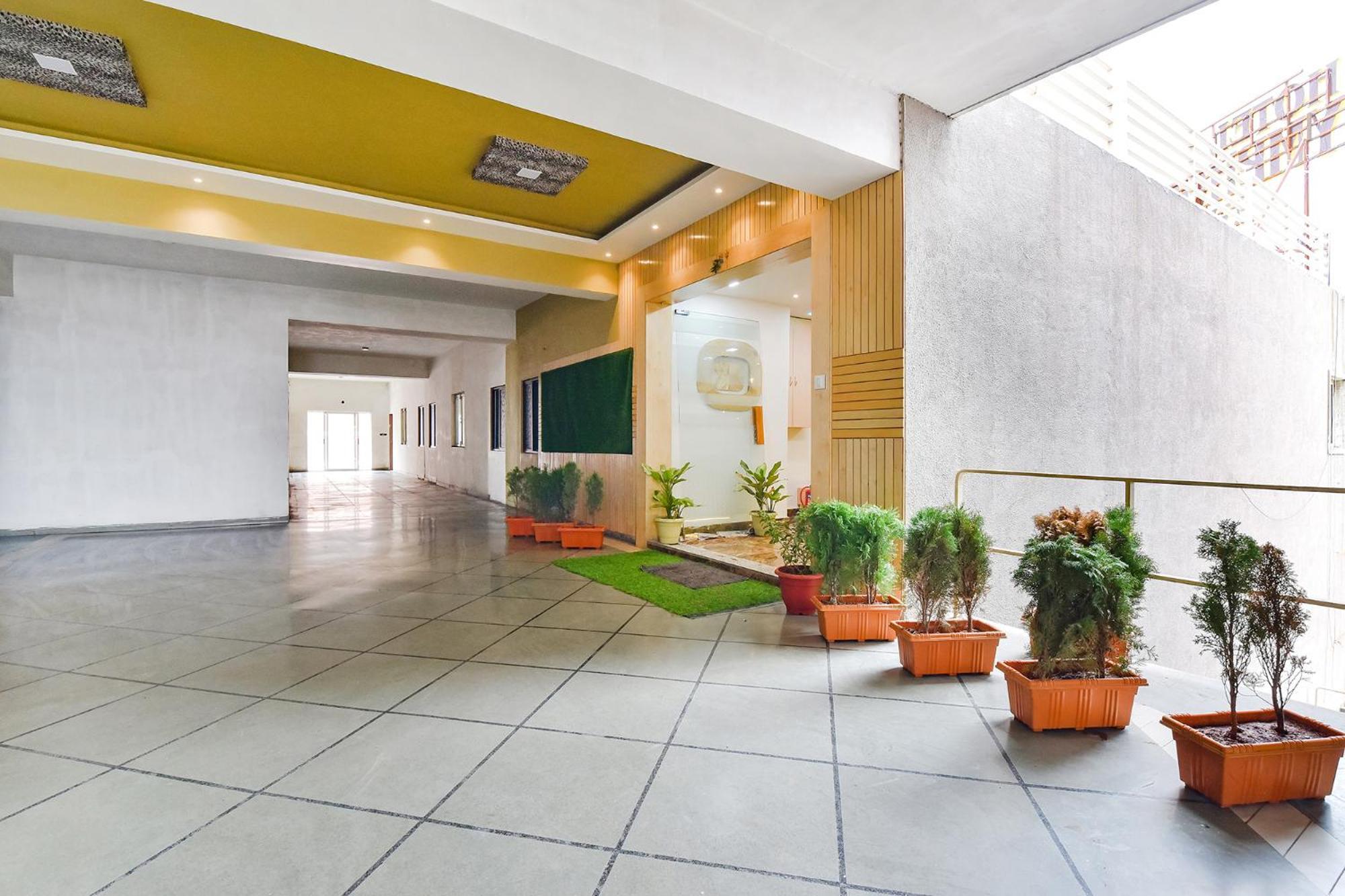 Fabhotel Symphony Grand Ahmedabad Extérieur photo